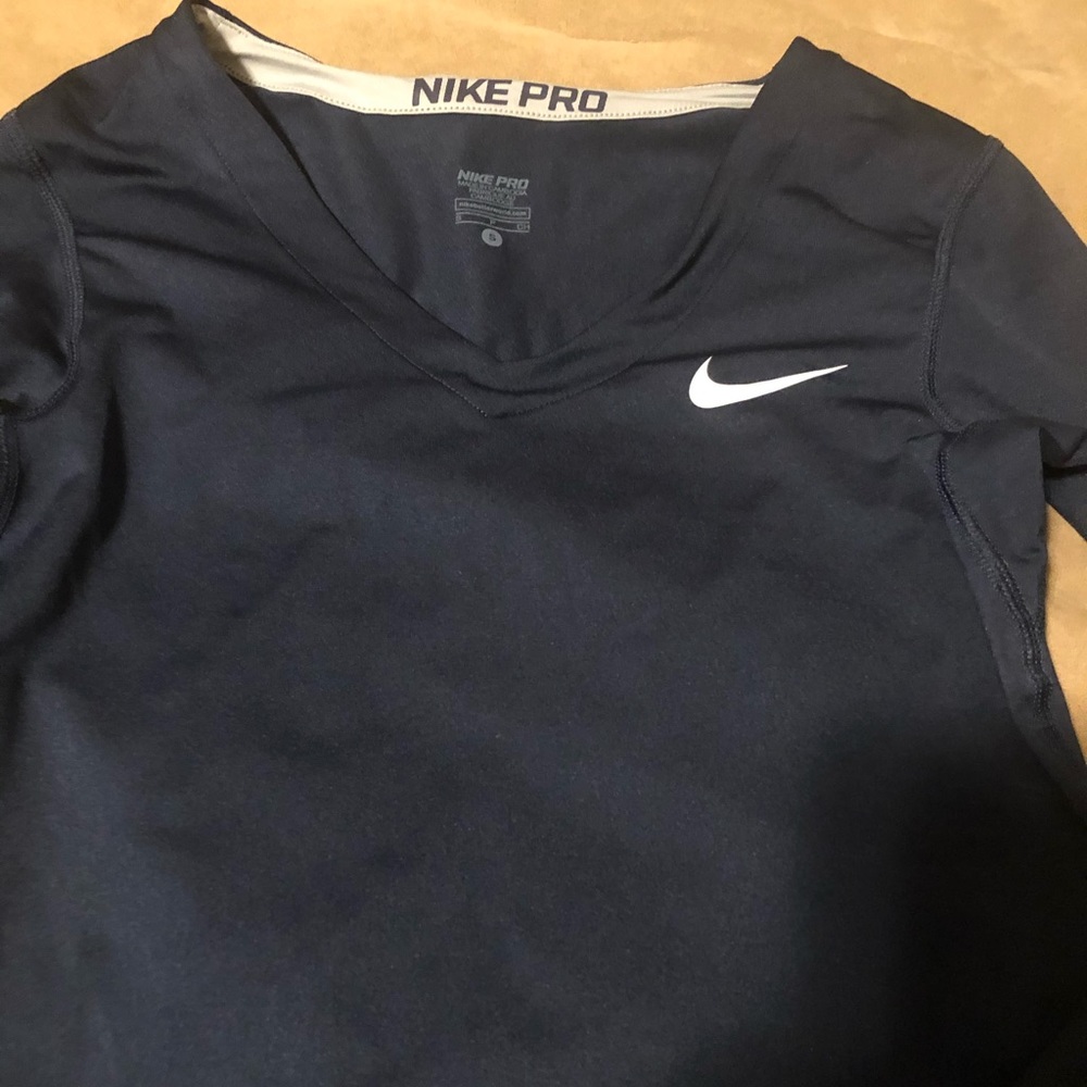 Nike Pro women long sleeve running shirt size Sm